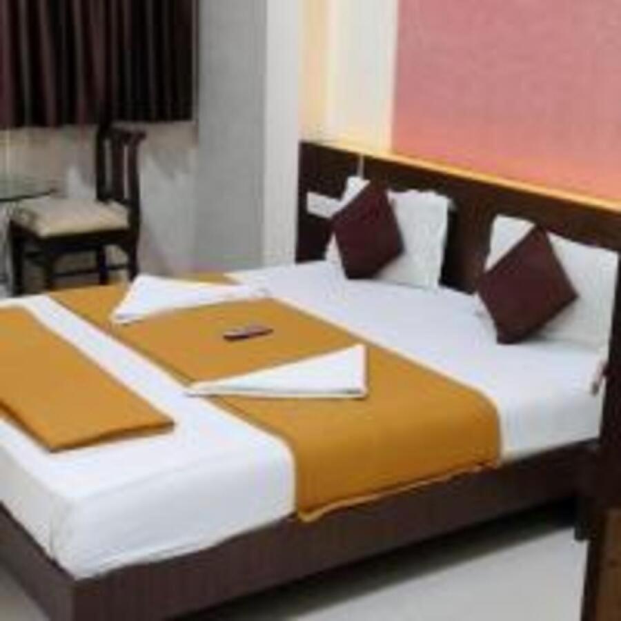 מומביי Panvel Palace Hotel מראה חיצוני תמונה