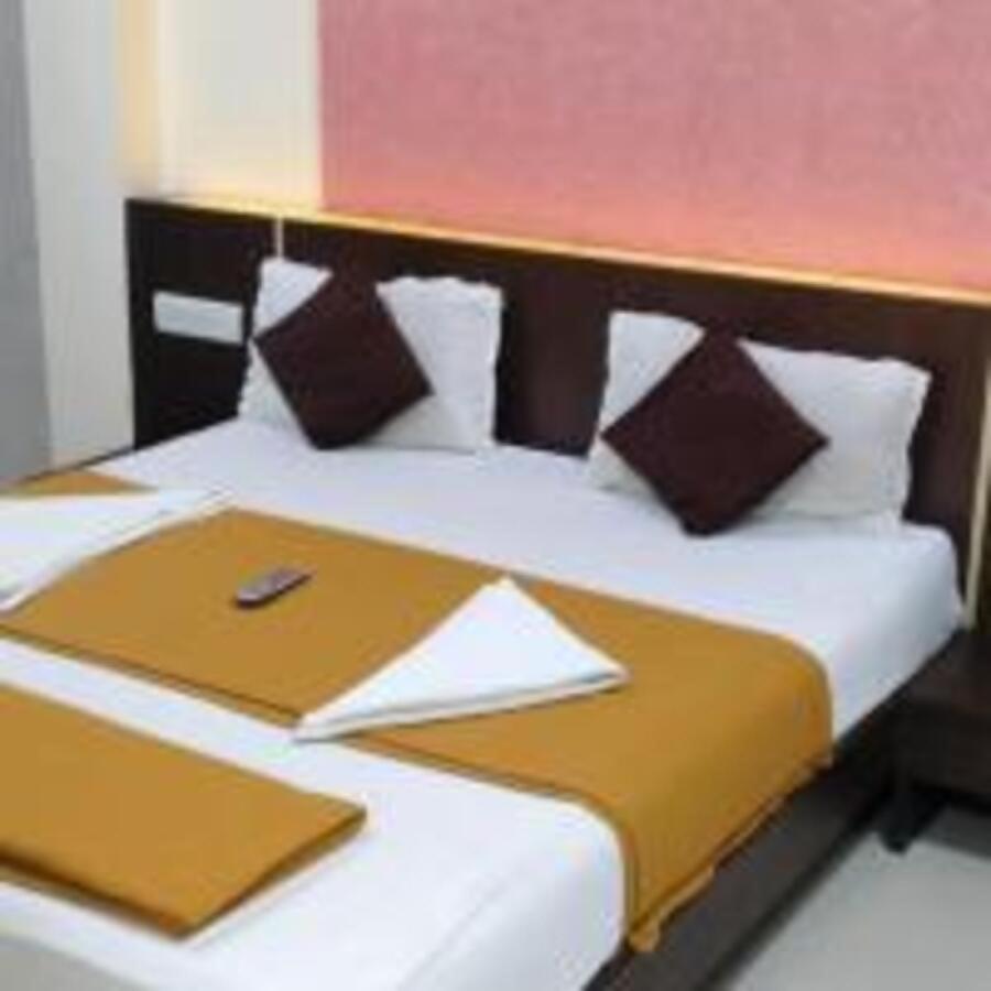 מומביי Panvel Palace Hotel מראה חיצוני תמונה